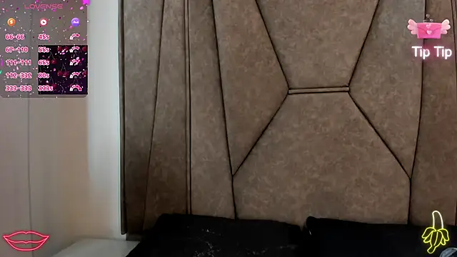 Isabela Colins online show from September 30, 12:33 pm