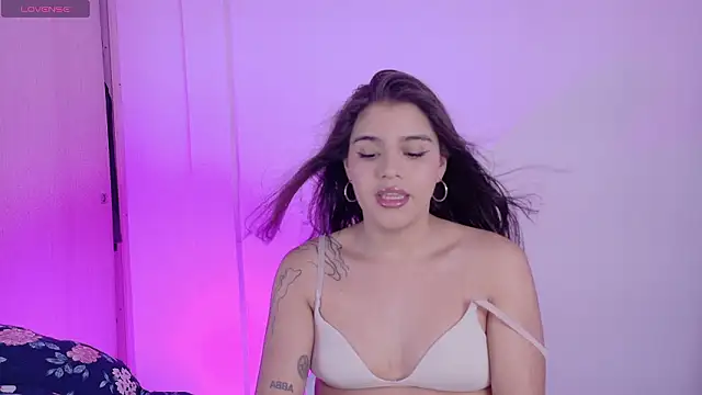 lizzywindsor online show from March 9, 8:12 pm