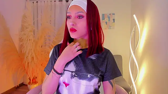 cuteezoe online show from November 12, 4:32 am