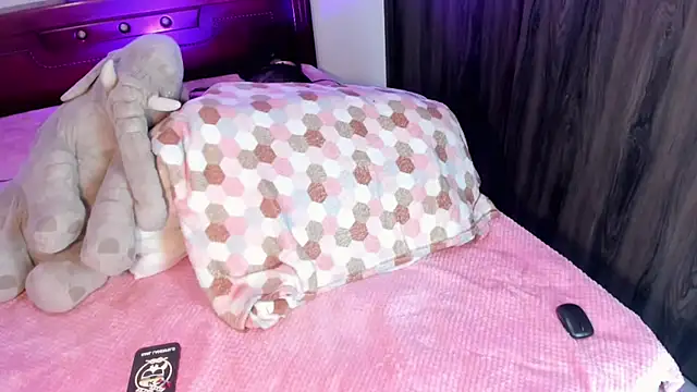 Flora Minx online show from November 26, 4:35 am