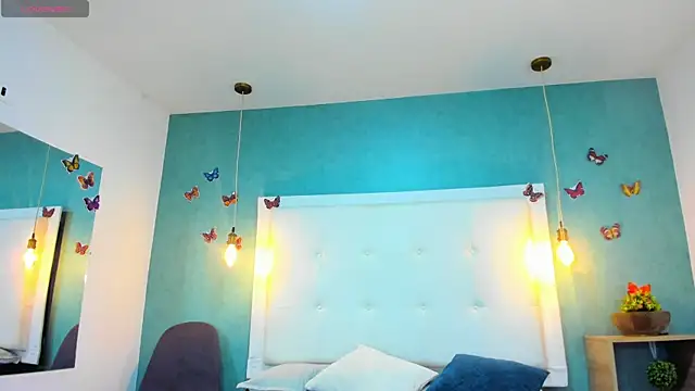 Snapshot of Heidy_milf chatting on October 20, 8:34 pm Heidy milf online show from October 20, 8:34 pm