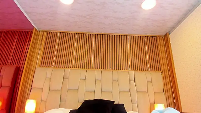 Sophie Calloway online show from March 21, 1:38 pm