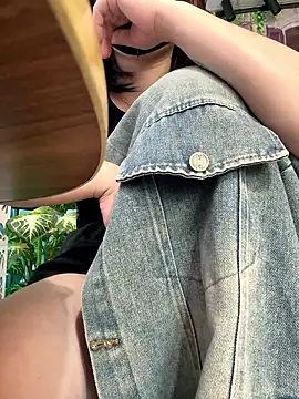 Bonnie-2k online show from January 17, 8:00 am