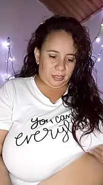 Snapshot of luzdanna chatting on October 8, 3:33 am luzdanna online show from October 8, 3:33 am