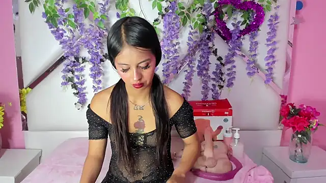 Snapshot of AshleyPrescott69 chatting on October 7, 2:10 pm AshleyPrescott69 online show from October 7, 2:10 pm