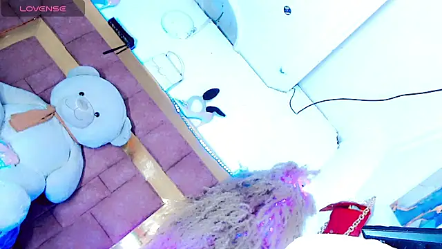 ravenous charmer online show from April 1, 1:39 am