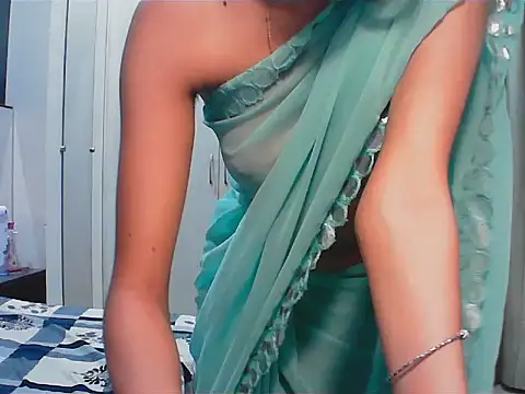 Snapshot of elize__ chatting on September 21, 9:41 am elize   online show from September 21, 9:41 am