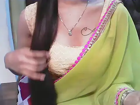 elize   online show from December 17, 6:06 am