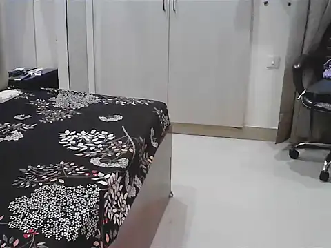 Snapshot of elize__ chatting on October 9, 3:54 am elize   online show from October 9, 3:54 am