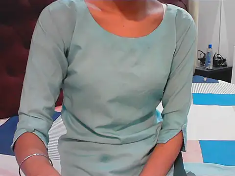 Snapshot of elize__ chatting on September 30, 4:40 am elize   online show from September 30, 4:40 am