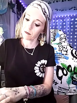 Purple2StayThnxx online show from February 12, 2:30 pm