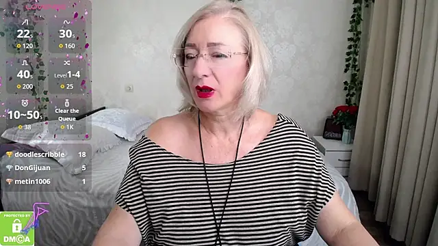 hunters woman online show from October 21, 12:31 pm