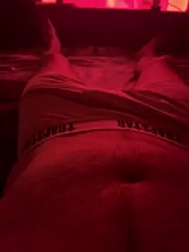 naughtycoupl98 online show from February 15, 1:30 am