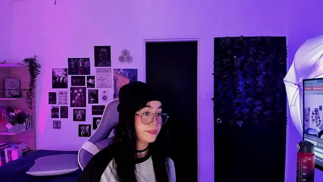 Liz rogers x online show from November 14, 2:33 am