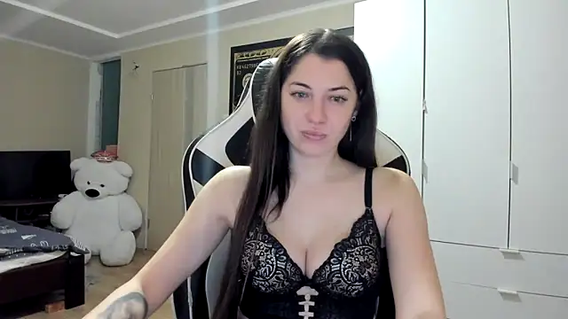 EmiLovsi online show from November 15, 11:17 pm