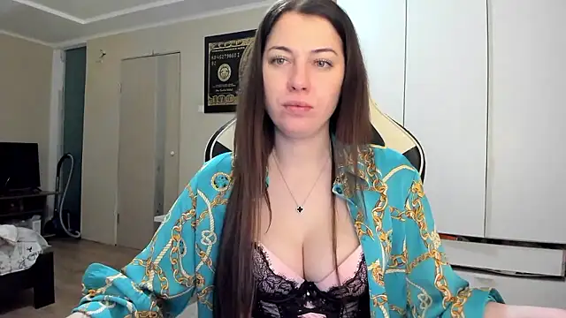 EmiLovsi online show from January 19, 4:14 pm