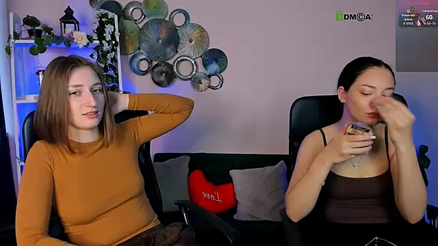 eva smiith  online show from March 31, 5:51 am