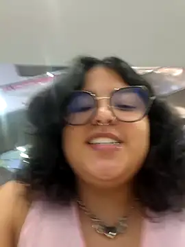 lulukawai16 online show from December 18, 10:25 pm