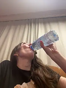 HellaryTourent online show from February 15, 4:17 pm