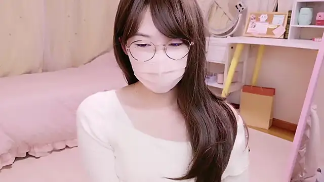 SAYORIxo online show from December 4, 11:01 am