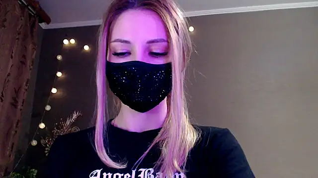 Iris lave online show from March 25, 5:05 pm