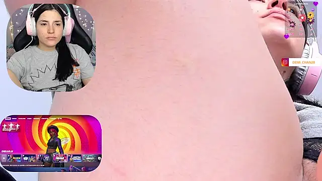 Snapshot of demi_chan chatting on October 6, 7:58 am demi chan online show from October 6, 7:58 am