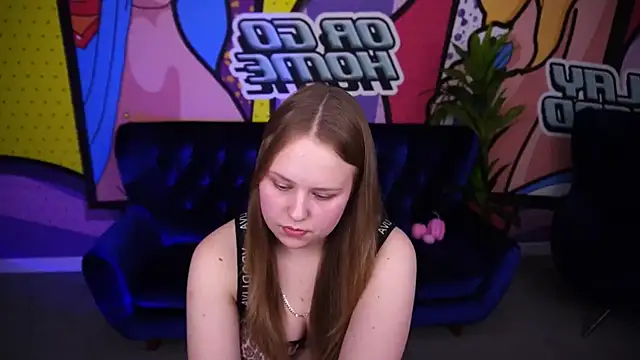 CrystallPaws online show from November 4, 8:25 pm