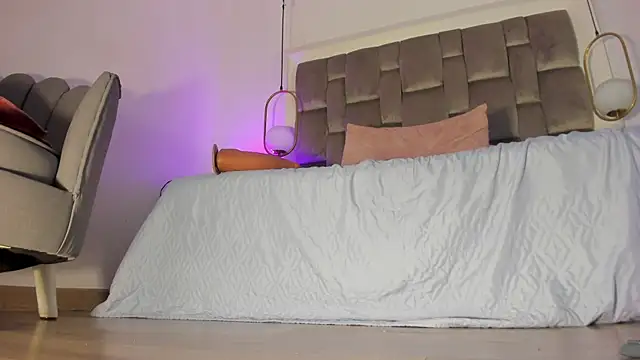 OnlyGia online show from August 9, 3:23 am