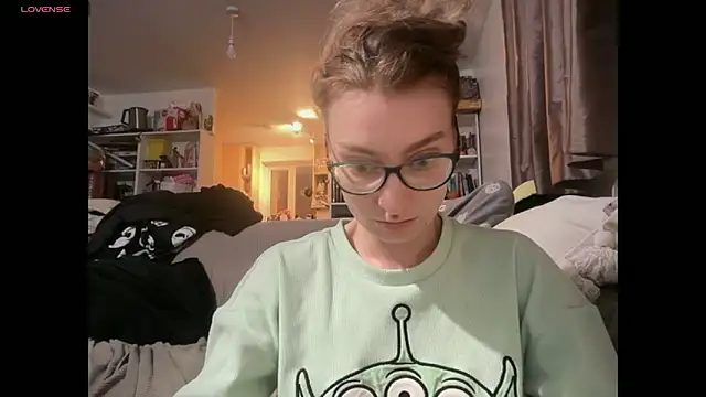 harleyblair online show from April 7, 10:01 pm