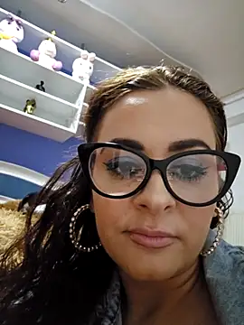 ShineBright88 online show from November 8, 10:04 pm