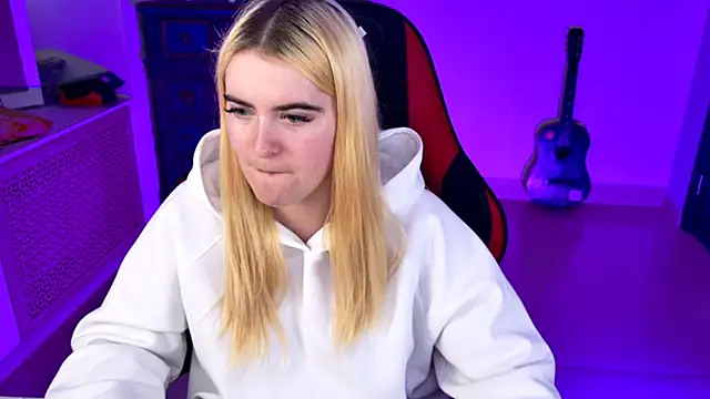 Stef Nicks online show from September 15, 10:12 am