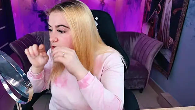 Stef Nicks online show from October 13, 11:13 am