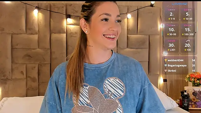 ClaradelMar online show from November 18, 11:55 am