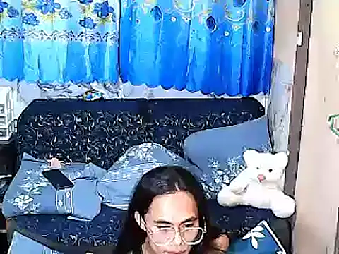 Snapshot of xxhottinybabe chatting on September 22, 3:21 pm xxhottinybabe online show from September 22, 3:21 pm