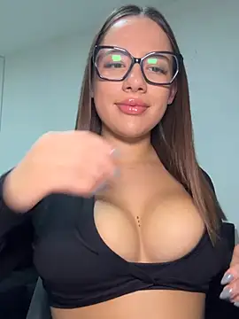 AlessiaaRuso1 online show from June 12, 3:58 am