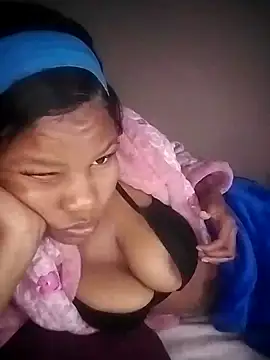 Snapshot of Seductive_Yellow_Titties chatting on September 16, 8:06 pm Seductive Yellow Titties online show from September 16, 8:06 pm