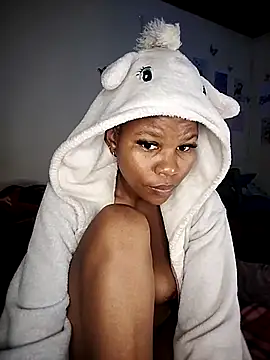Snapshot of Seductive_Yellow_Titties chatting on October 12, 8:44 pm Seductive Yellow Titties online show from October 12, 8:44 pm