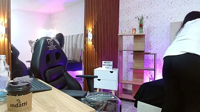 BLUE TAY1 online show from November 15, 12:17 pm