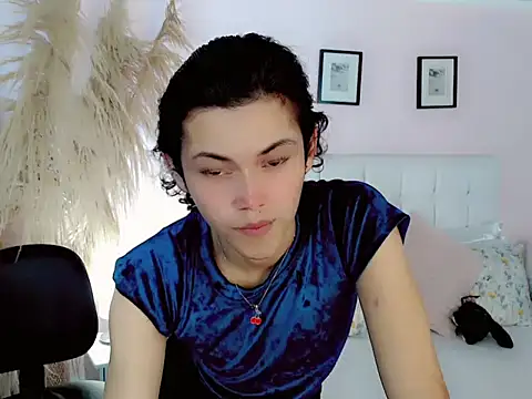 nathalialoes1 online show from November 14, 7:14 pm