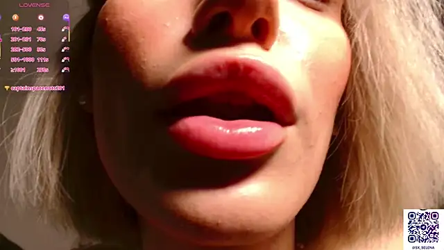 Ice Strawberry online show from February 13, 4:25 am