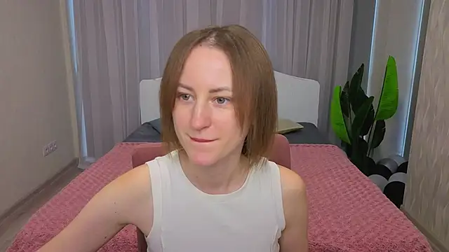 LuluChiiii online show from November 28, 1:03 pm