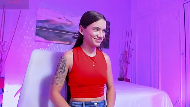 Snapshot of aitana_baker_ chatting on October 3, 8:14 pm aitana baker online show from October 3, 8:14 pm