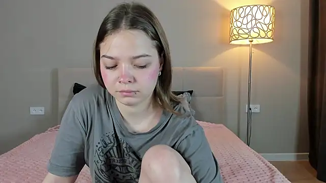 patriciapink online show from December 16, 9:04 am