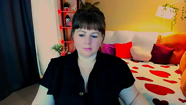 CrystaalStaar online show from April 15, 11:22 am