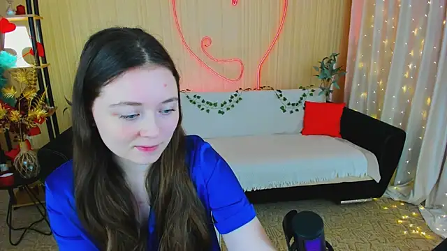 AlluringLookk online show from April 20, 6:33 pm