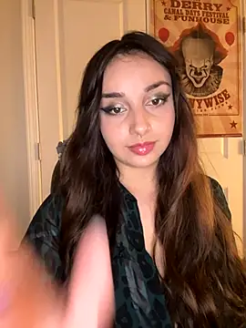 CharmingMaddie online show from December 1, 2:04 am