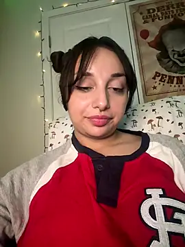 CharmingMaddie online show from January 8, 6:23 pm