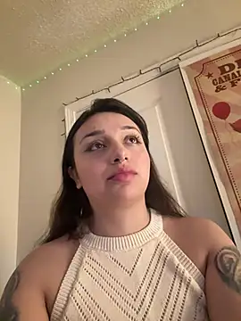 CharmingMaddie online show from April 9, 5:43 am