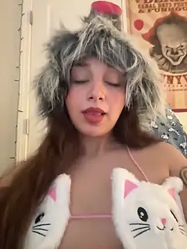 CharmingMaddie online show from March 2, 7:31 pm