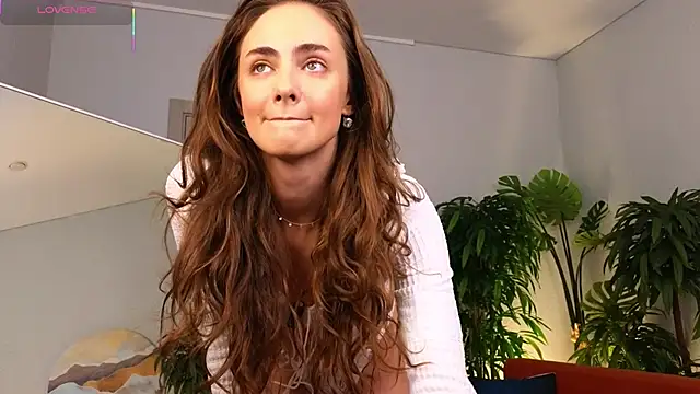 AliciaMellow online show from November 14, 3:28 am